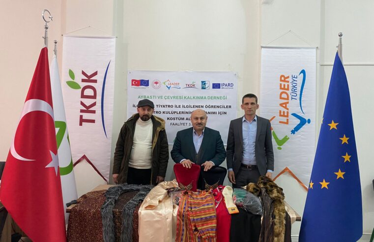 Tiyatro Kulübüne Kostüm Alımı