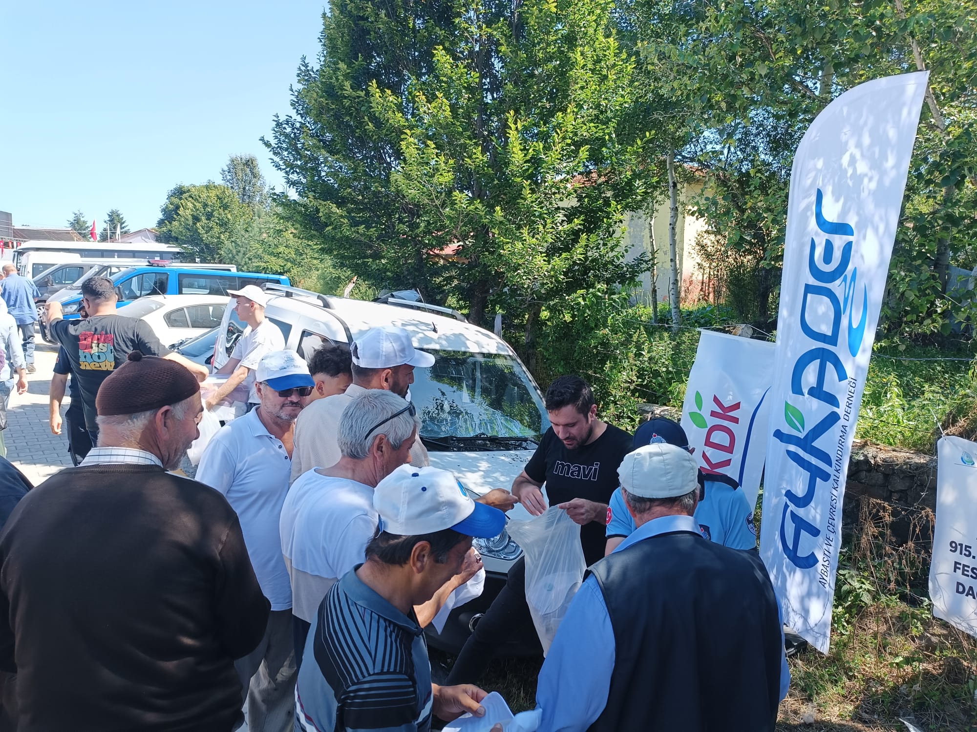 Aybastı Perşembe Yaylası  915. Geleneksel Güreş ve Kültür Festivalinde tanıtıcı materyal dağıtımı