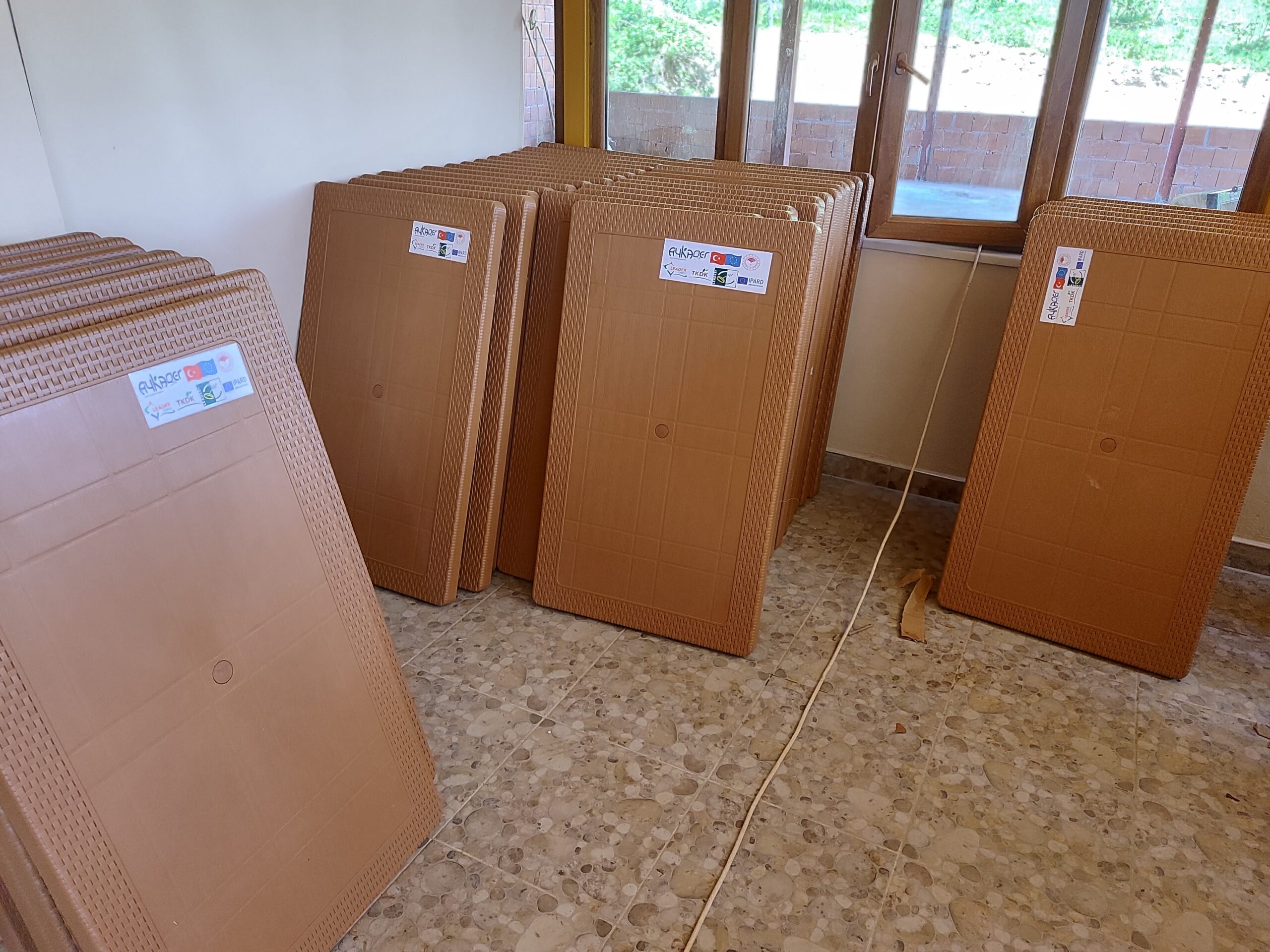 Uzundere Mahallesi Köy Yaşam Merkezine Ekipman Alımı