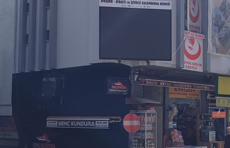 İlçe Meydanına Dijital Ekran Alımı