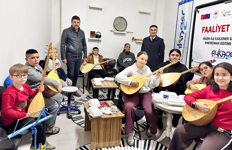 AYKADER BAĞLAMA KURSU .